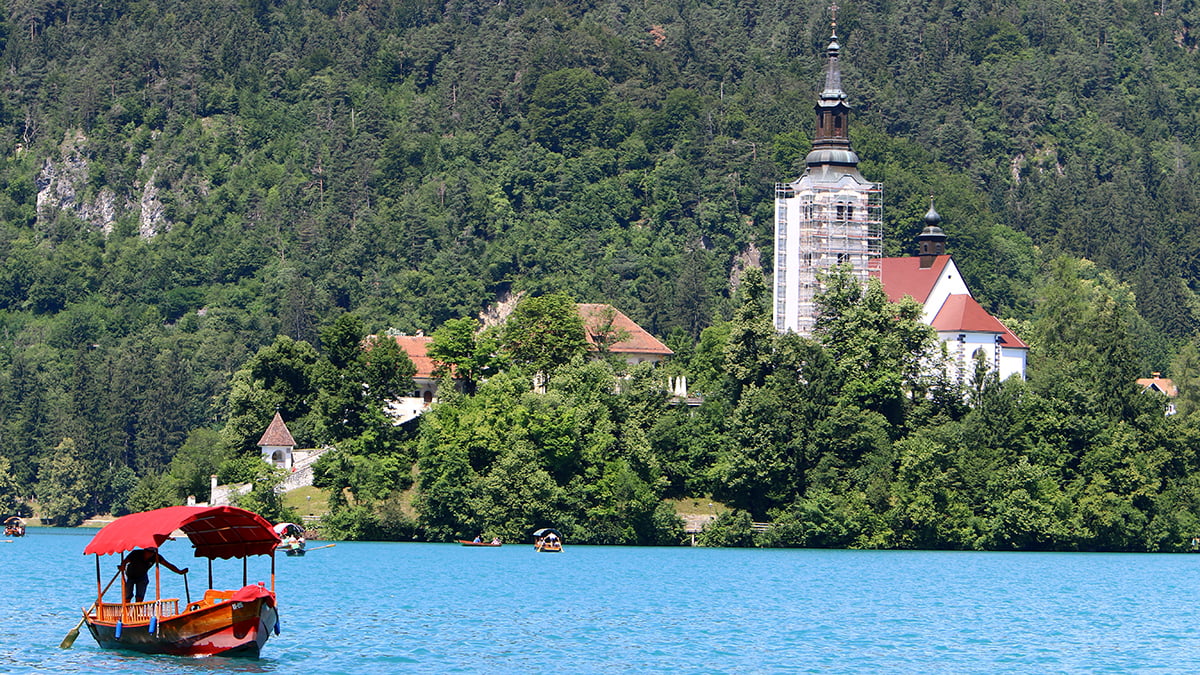 Quadrant Australia Croatia & Slovenia- Lake-Bled